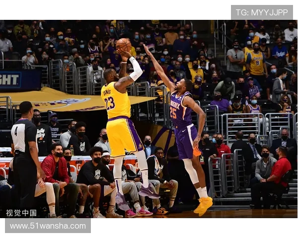 太阳快攻神技解析：看多遍才能领悟的篮球快速反击战术