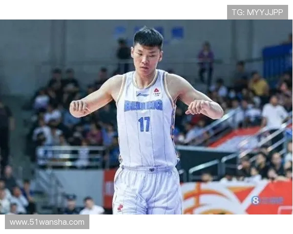 范子铭出战十三分钟三中一拿两分两板一帽表现简析赛场数据与效率观察